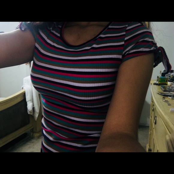 Stripped crop top - Picture 2 of 2